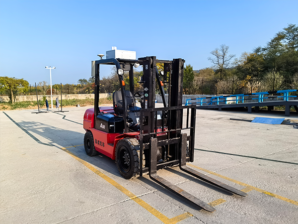 智能叉車考試（shì）係統